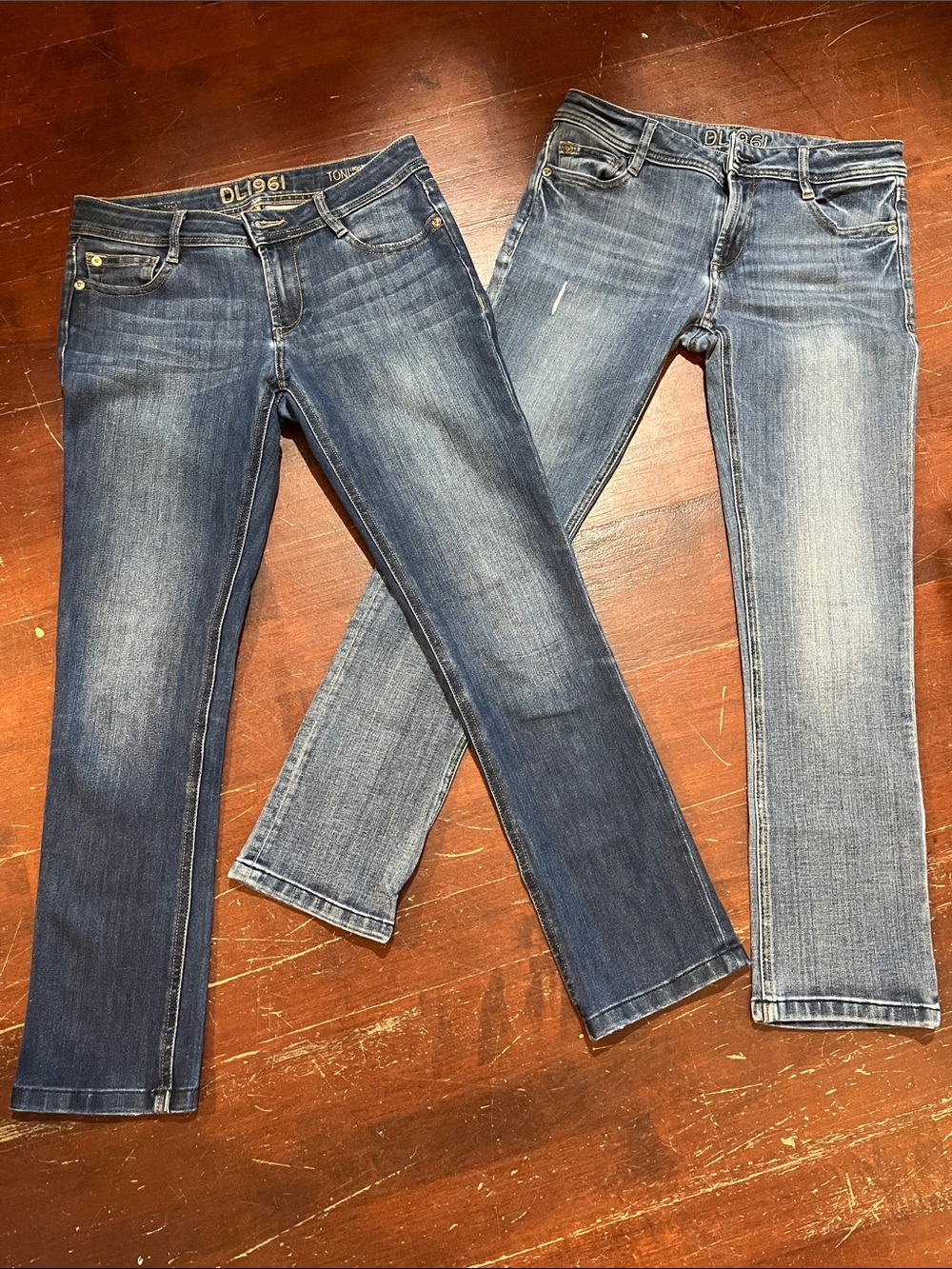 DL1961 Women Straight Leg Jeans - Dark Blue & Light Blue Wash